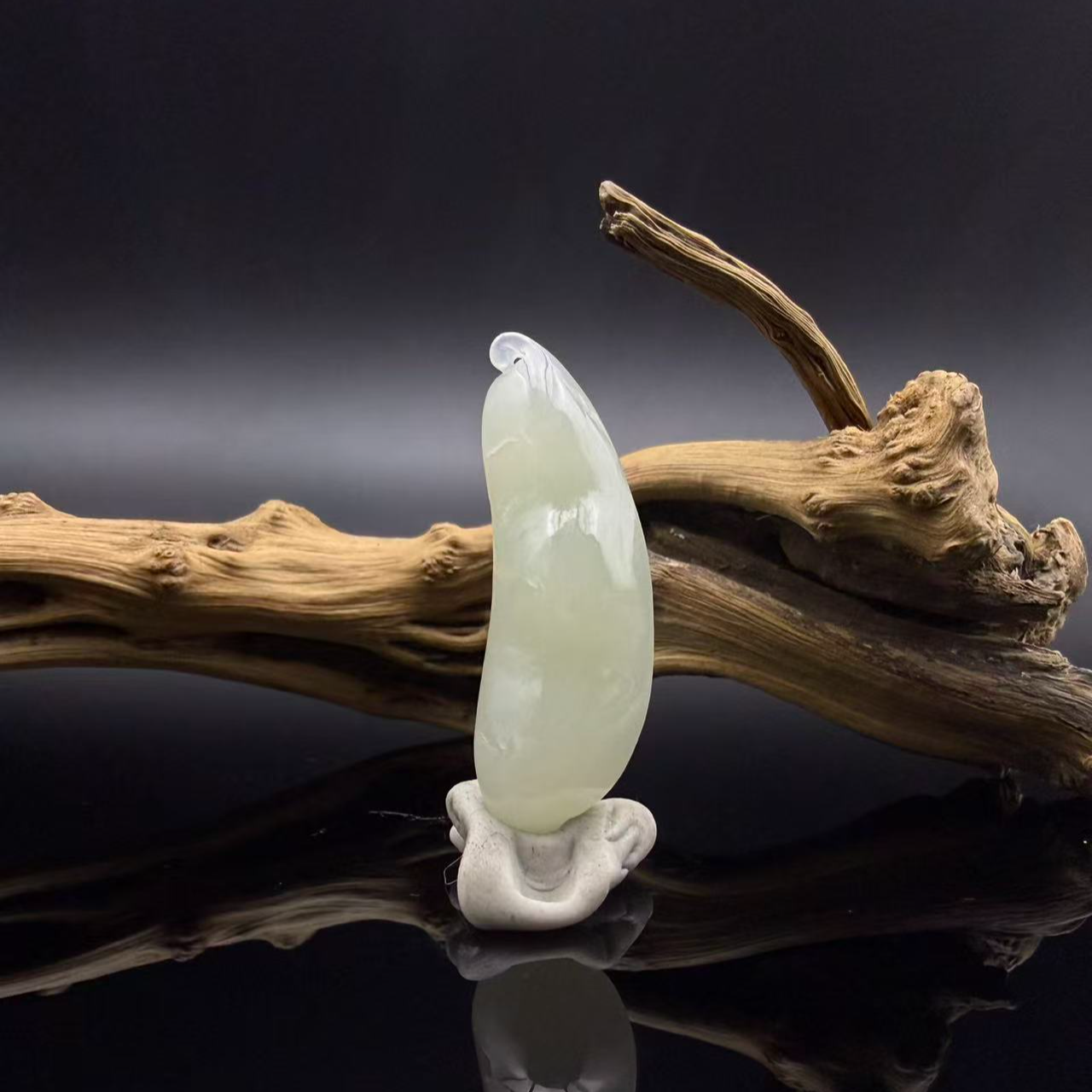  和田玉福豆吊坠