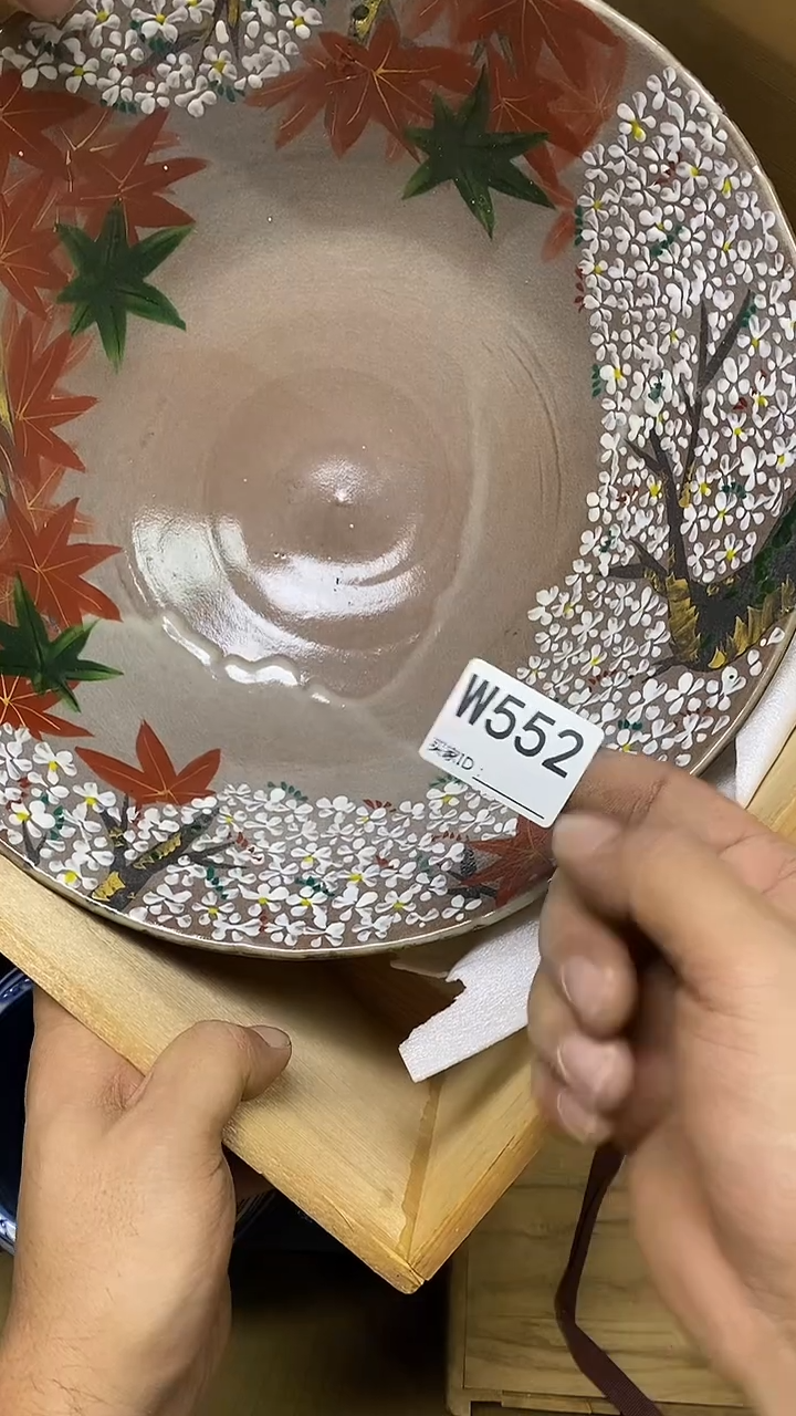 瓷片威****司W552默认微瑕，谨慎参拍