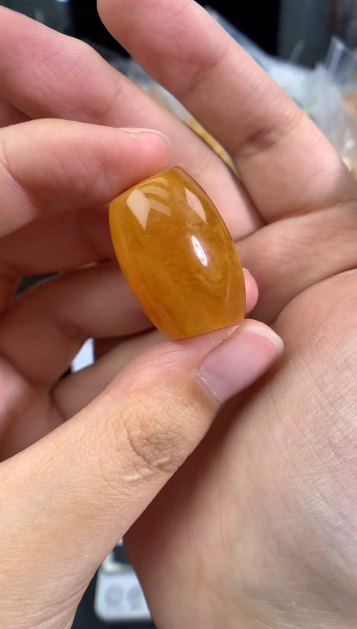 蜜蜡未镶嵌珠宝奇石1