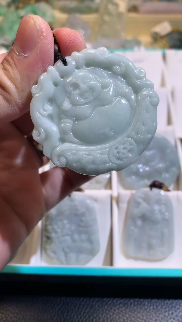 【闪购商品】翡翠颈饰未镶嵌02/26/33