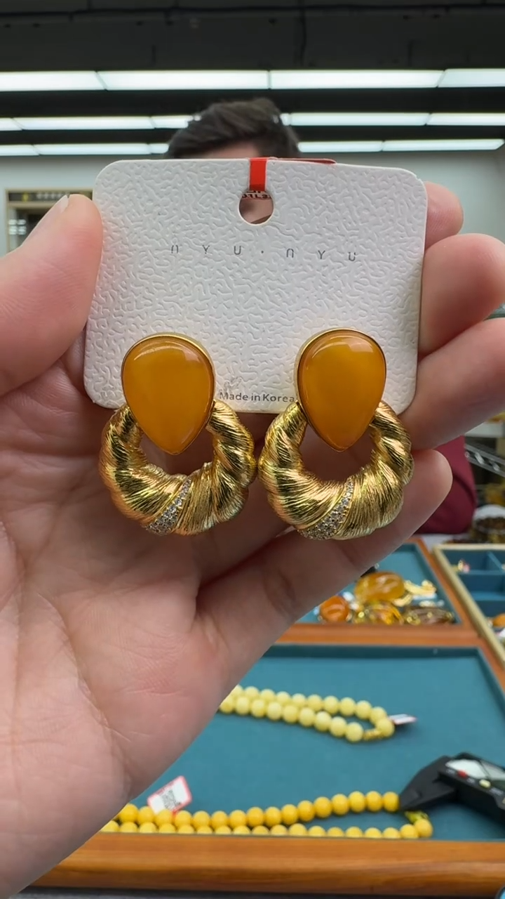 【闪购商品】琥珀耳饰银S925镶嵌秒拍号396