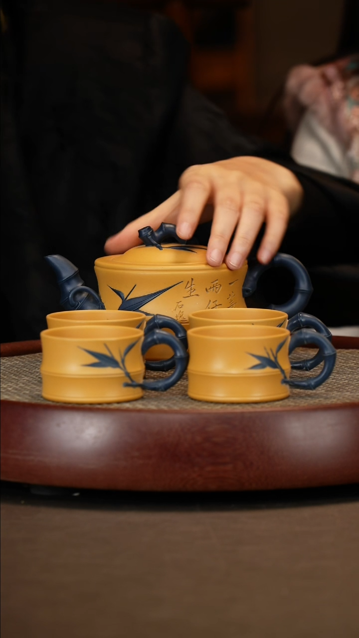 【闪购商品】紫砂茶壶芒果泥竹段+主人杯+墨宝十二生肖杯博古架