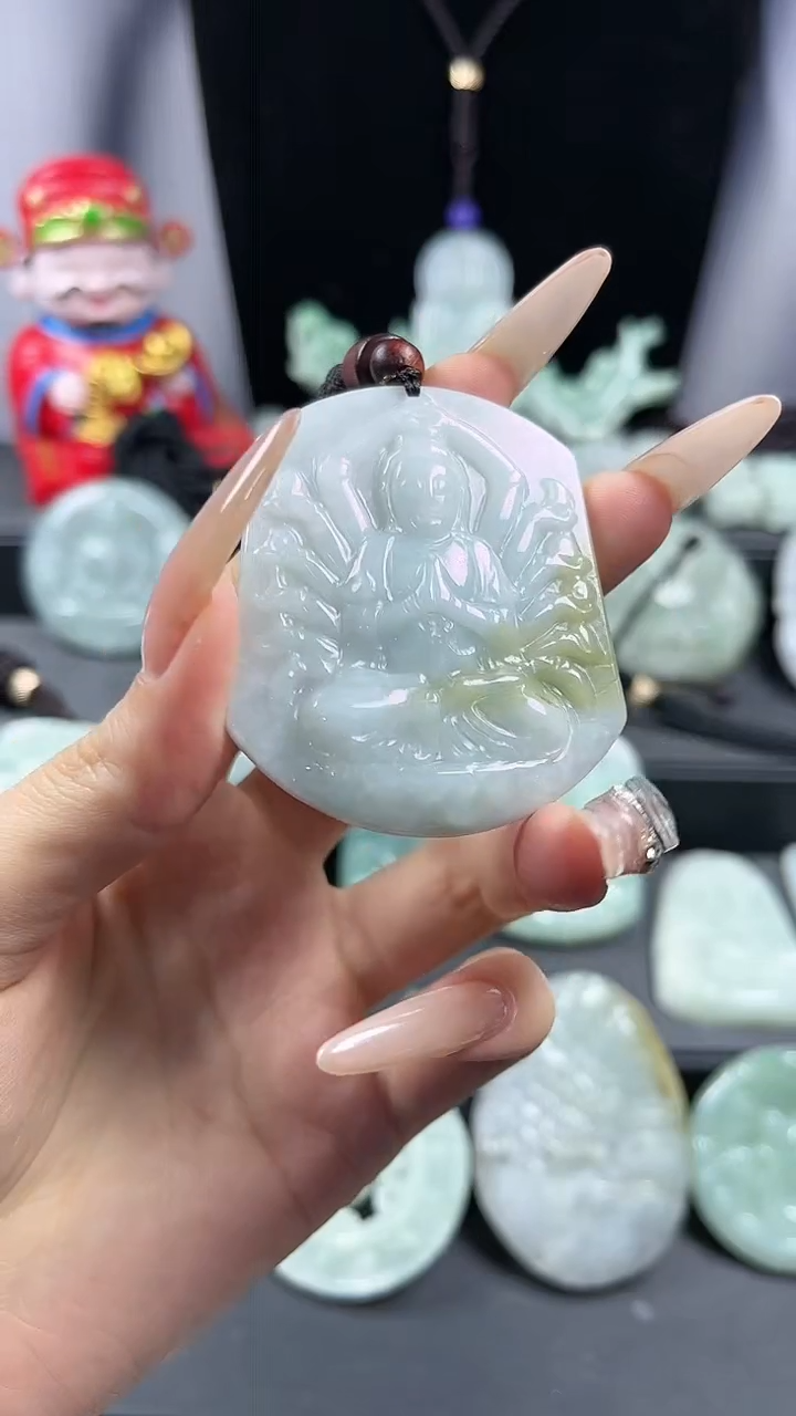 【闪购商品】翡翠颈饰未镶嵌千手观音