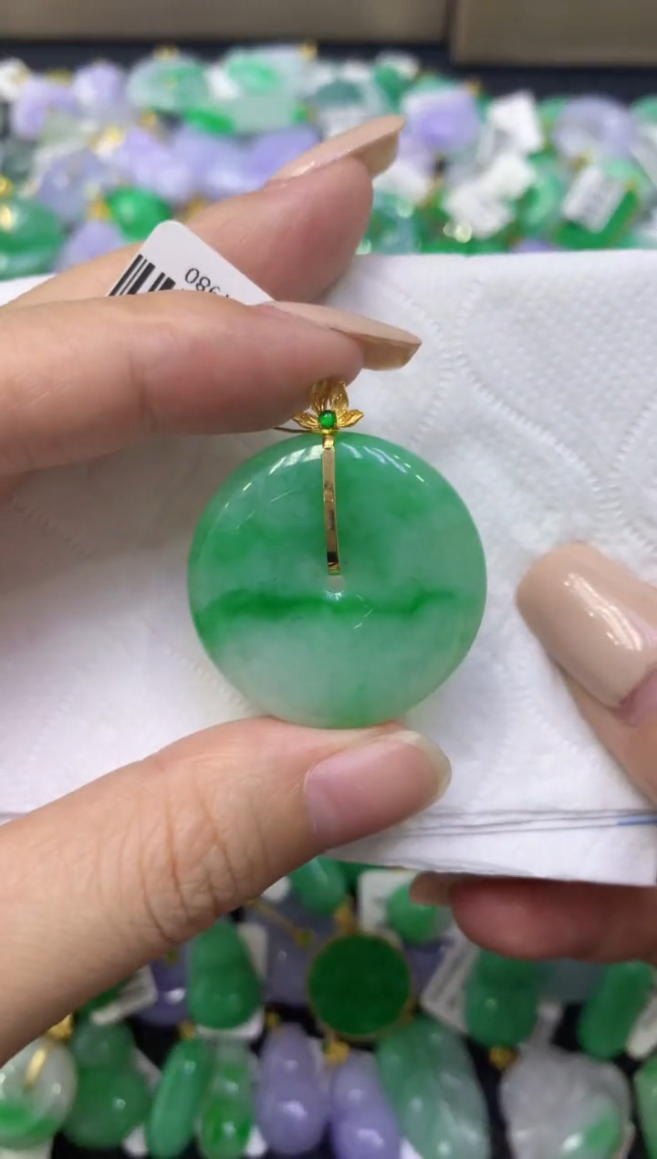 颈饰18K金镶嵌翡翠天然缅甸翡翠A货