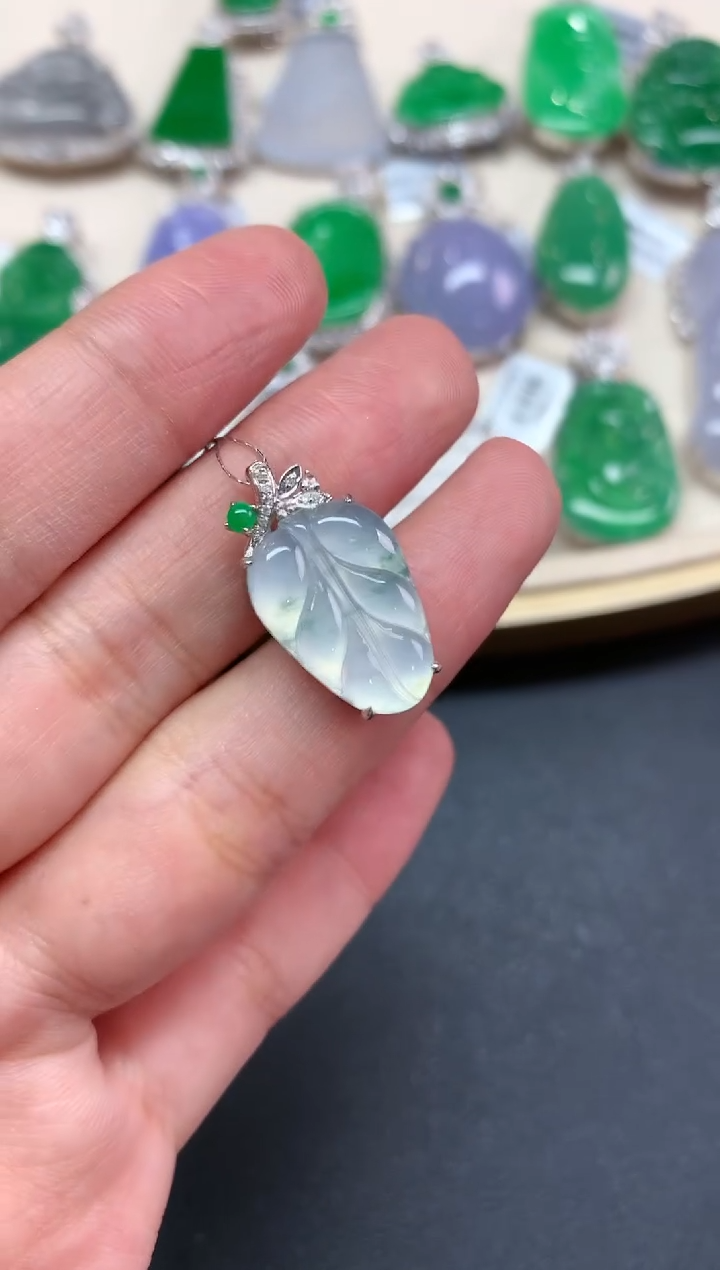 【闪购商品】翡翠吊坠(不含链)18K金镶嵌Q204|3980