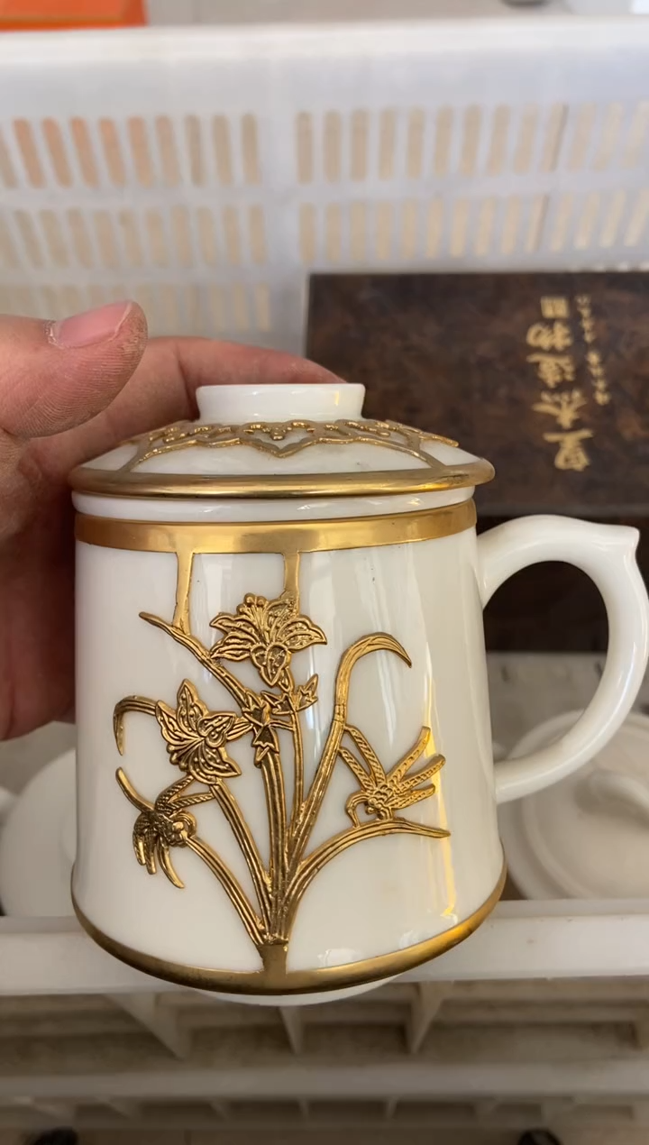 杯无运费险有瑕疵的摄影的产品有使用过的痕迹有点脏介意勿拍