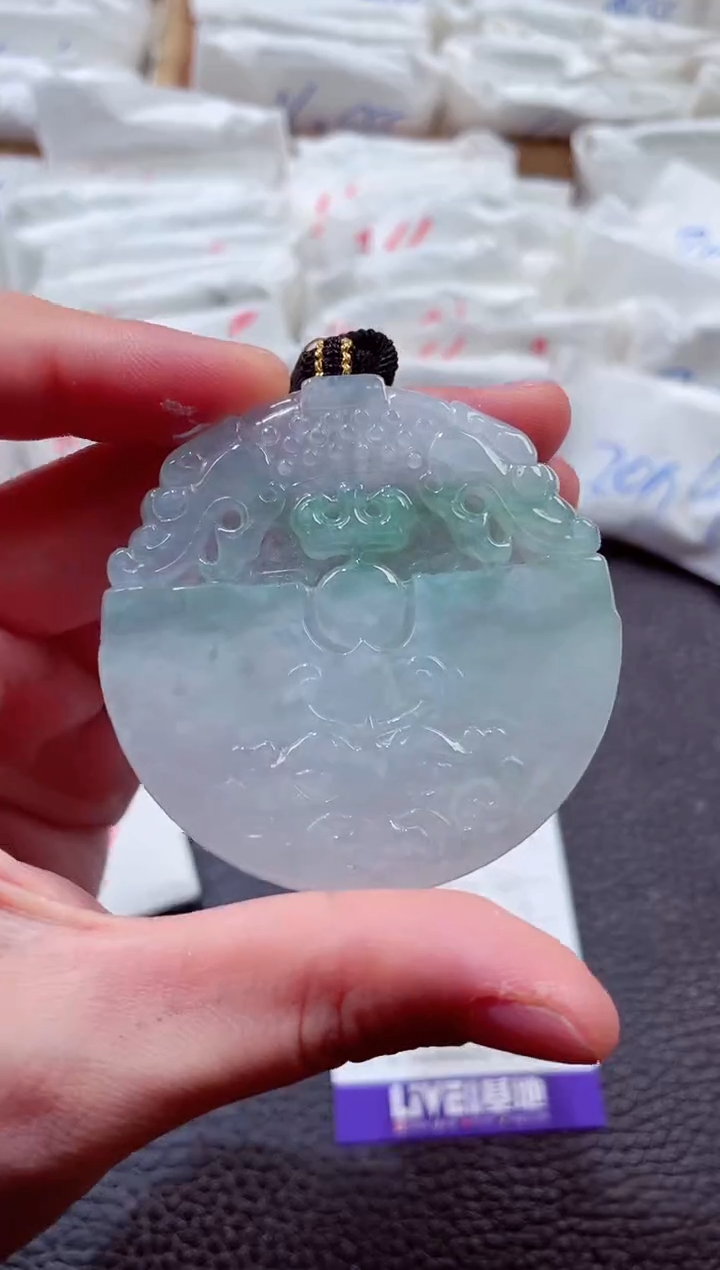 翡翠未镶嵌颈饰00005734