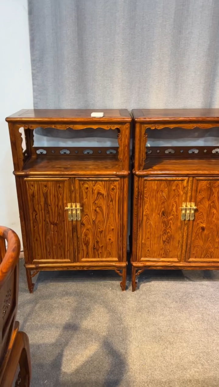 【闪购商品】花梨木类木雕小柜子一对