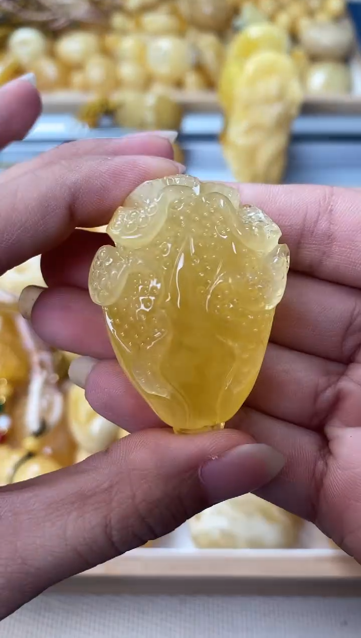未镶嵌琥珀裸石天然琥珀蜜蜡