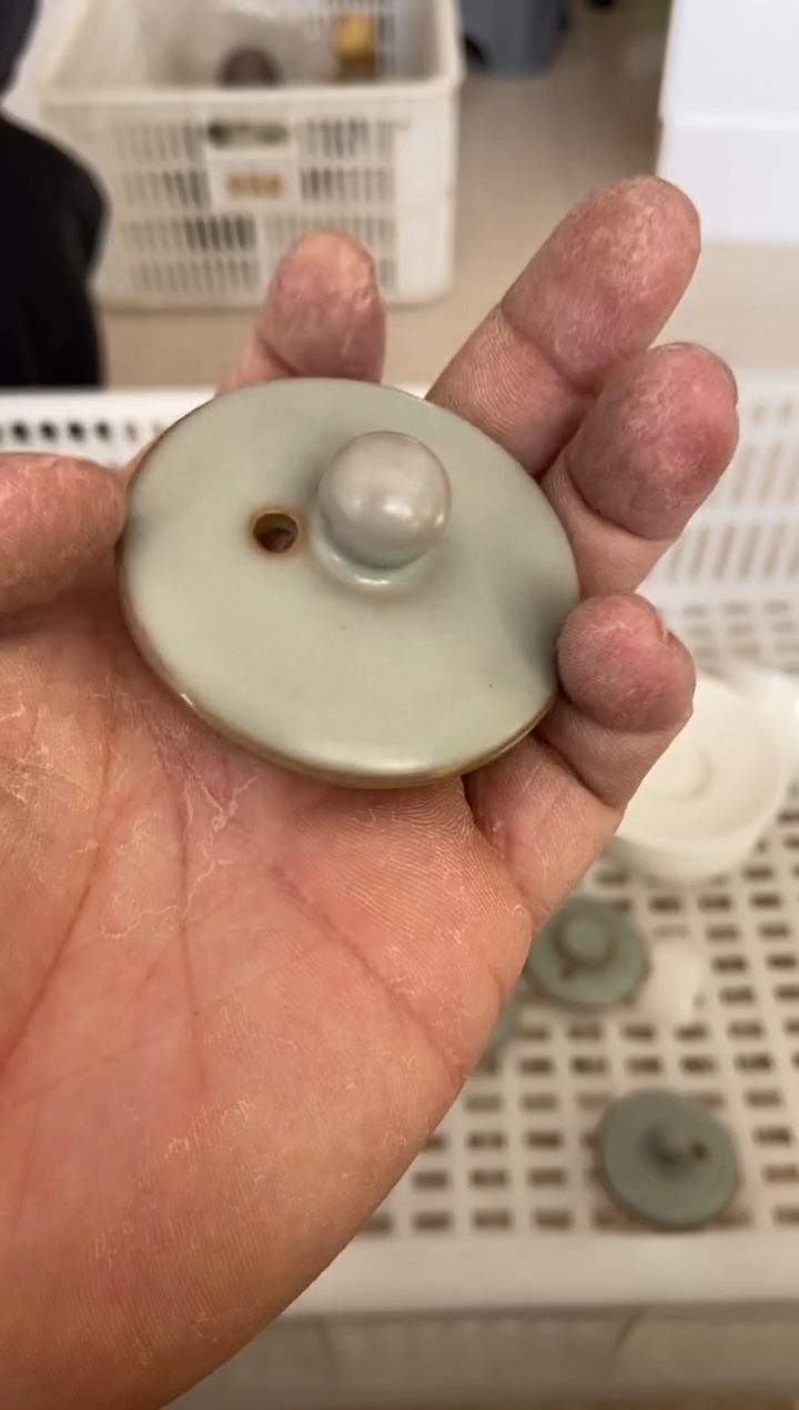 杯无运费险有瑕疵的摄影的产品有使用过的痕迹有点脏介意勿拍杯