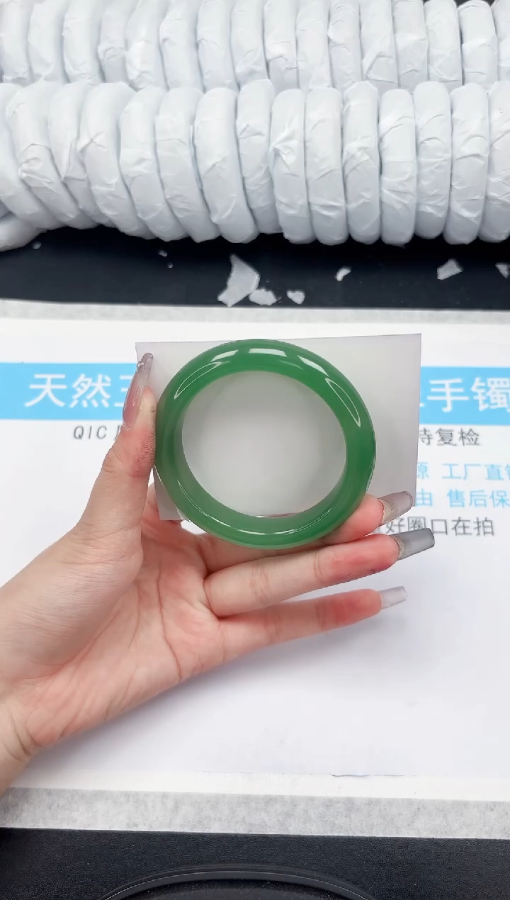 【闪购商品】石英质玉手镯未镶嵌782-54.8