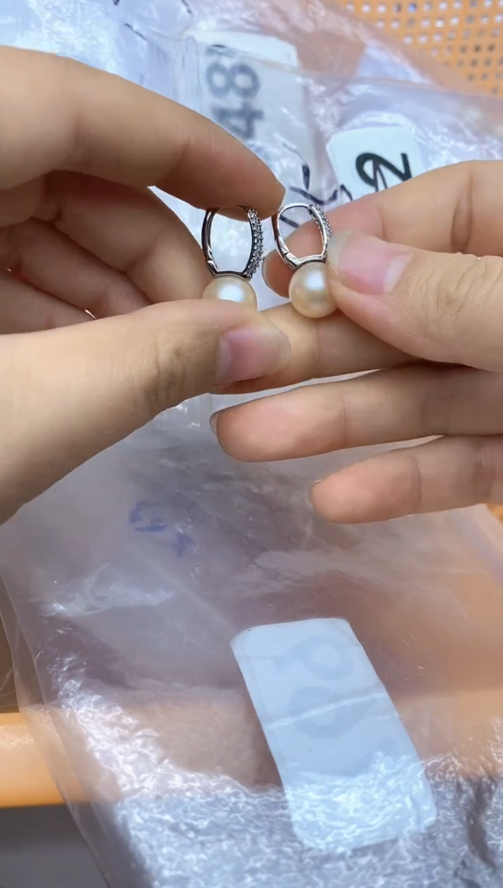 未镶嵌耳饰淡水珍珠水桶多样性发其一