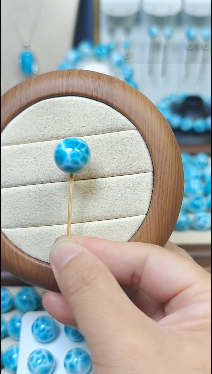 针钠钙石（海纹石）未镶嵌珠宝半成品脆****?多样性发其一