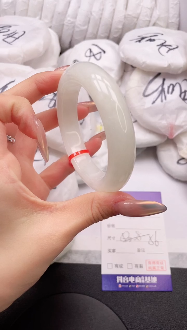 【闪购商品】和田玉手镯未镶嵌25K186-56