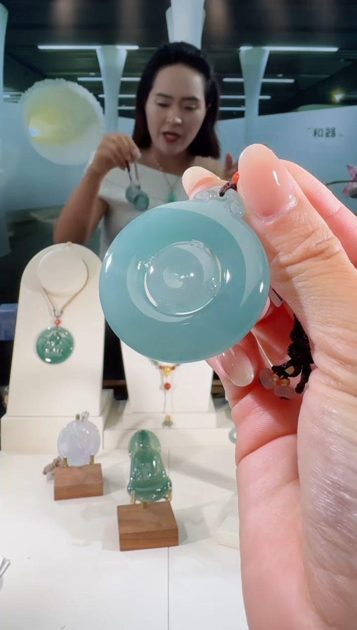 翡翠未镶嵌吊坠(不含链)子母扣多样性发一