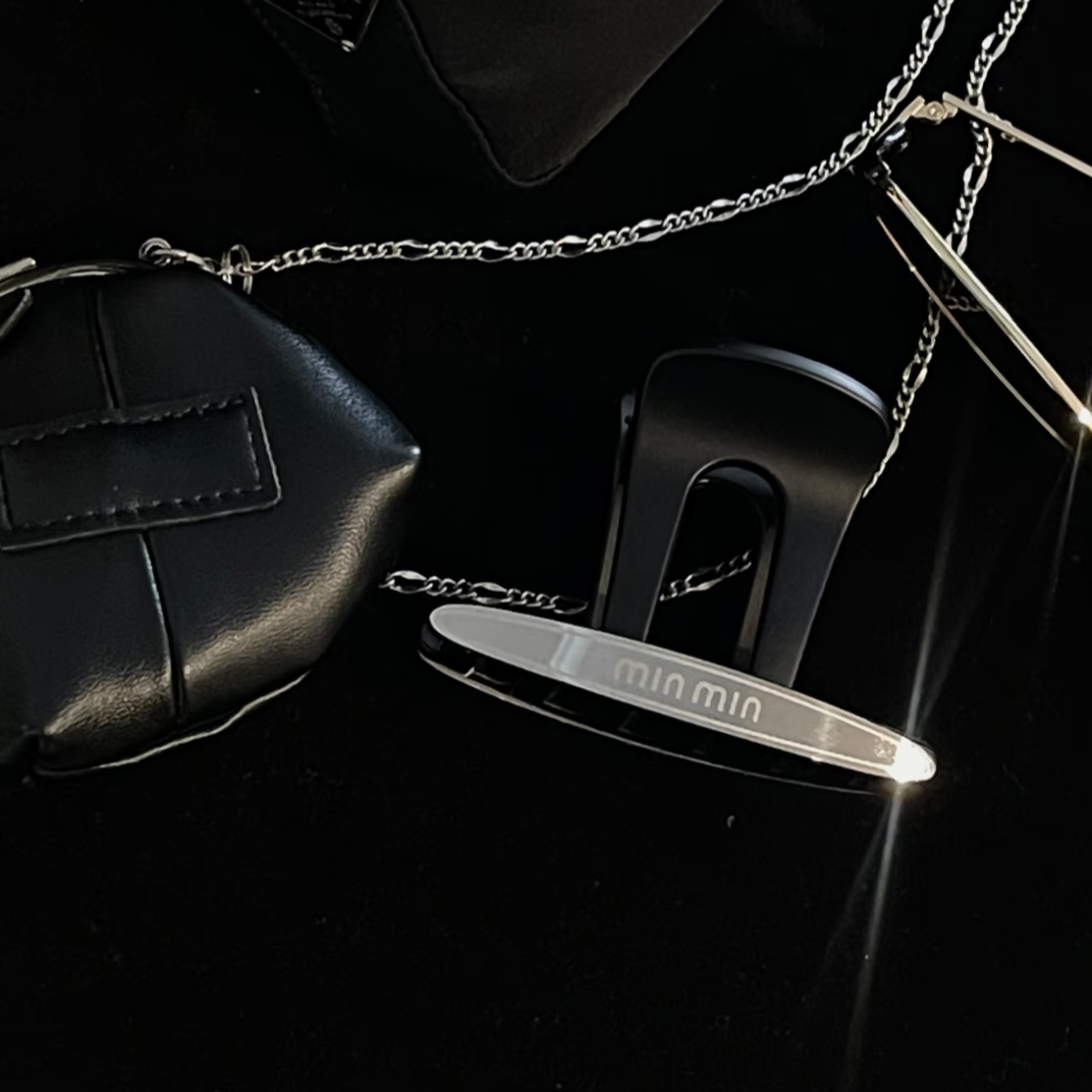 金属笑脸字母鲨鱼夹简约百搭抓夹发饰盘发发卡发抓子男士发夹气质