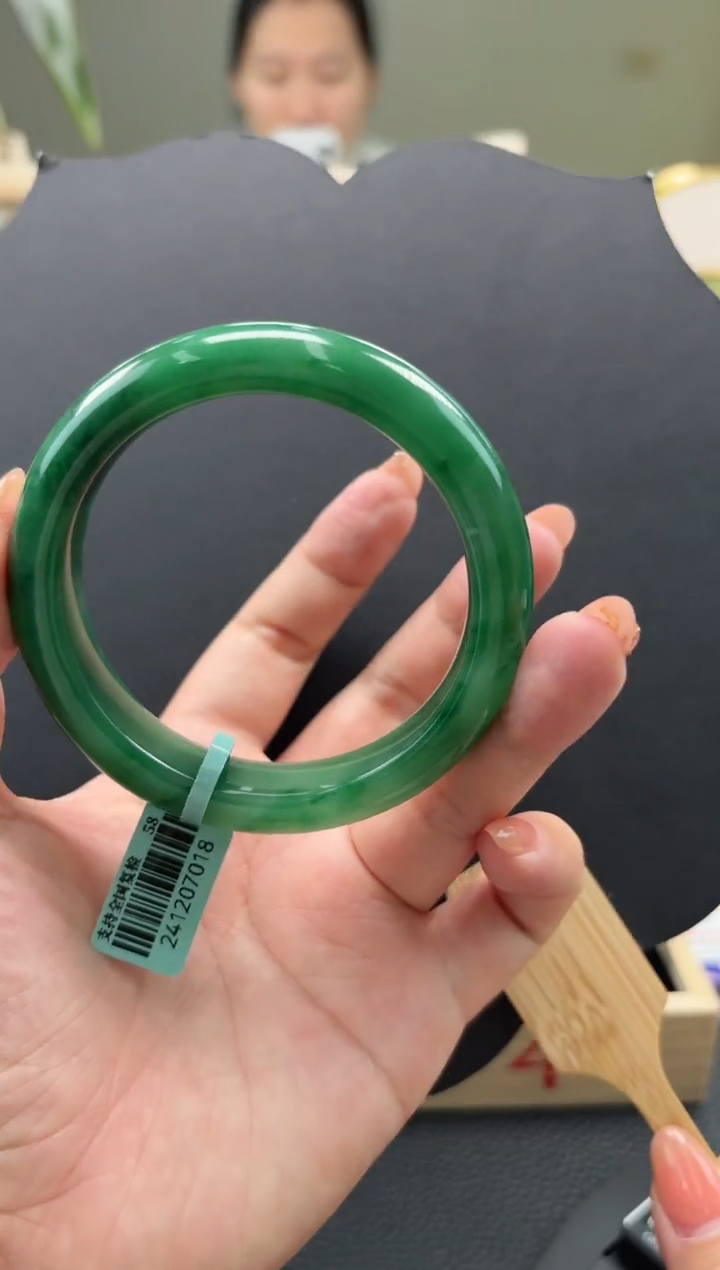 【闪购商品】石英质玉手镯未镶嵌口径58.5