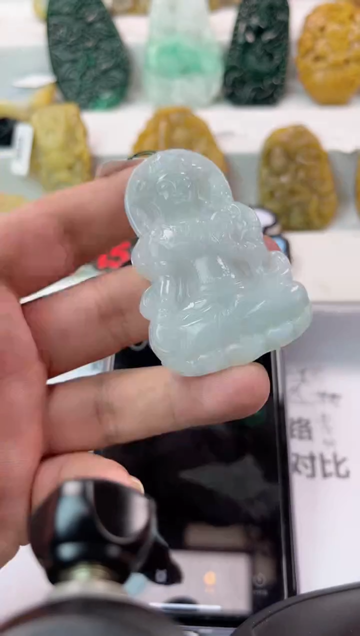 【闪购商品】翡翠颈饰未镶嵌度母