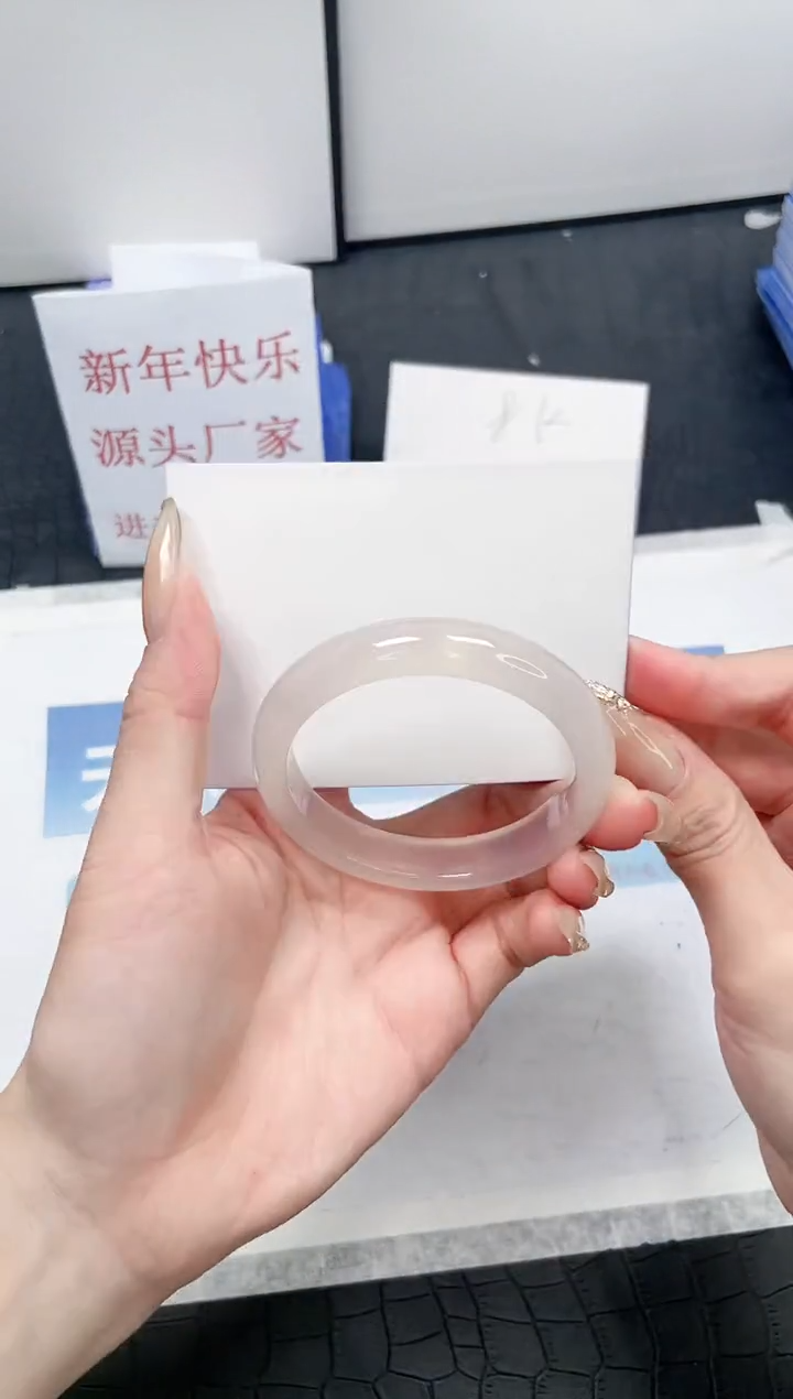 【闪购商品】石英质玉手镯未镶嵌Y120-56.2