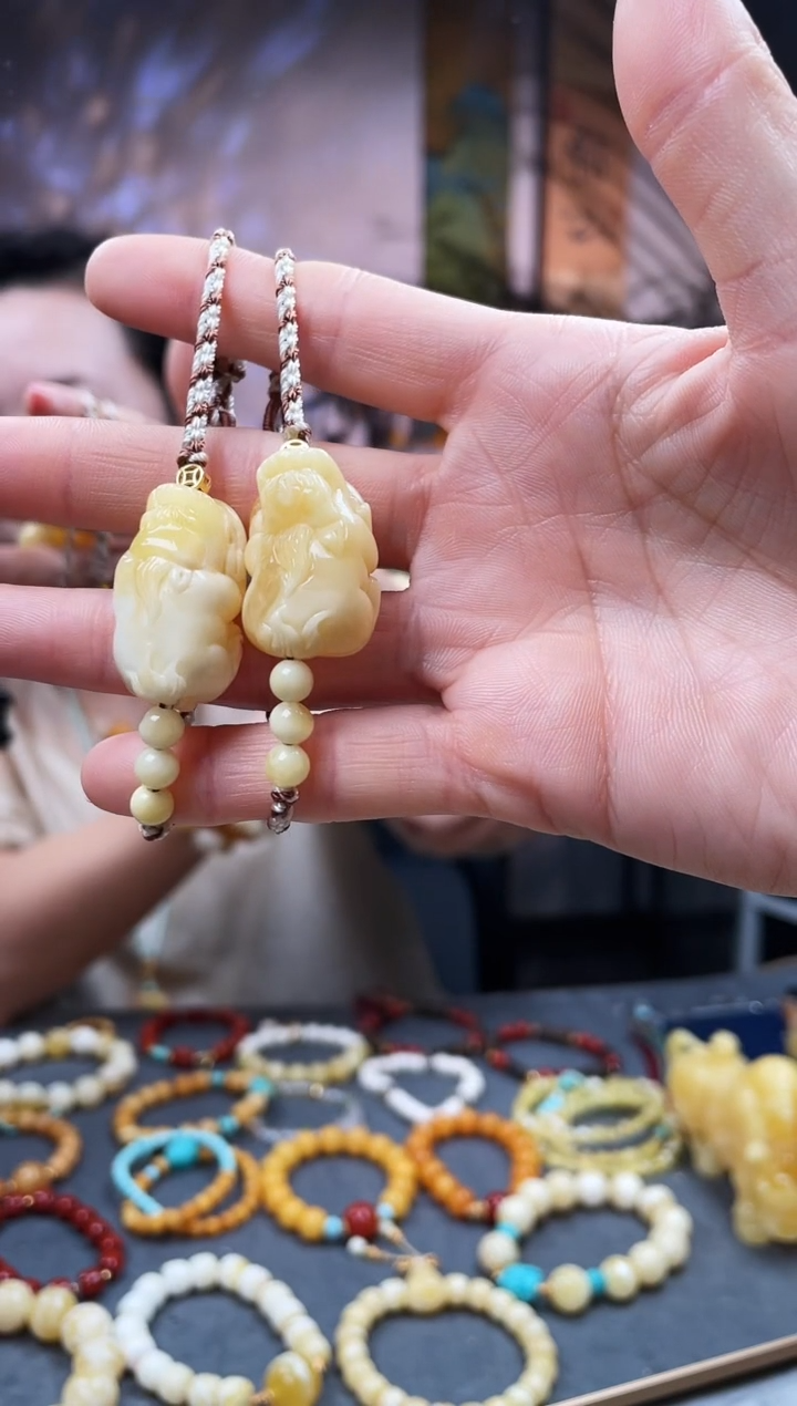 【闪购商品】蜜蜡手绳未镶嵌手链 多样性发货 发其一