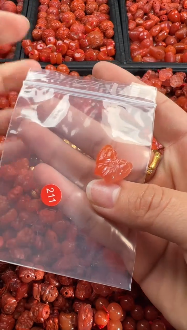 【闪购商品】南红玛瑙颈饰未镶嵌1