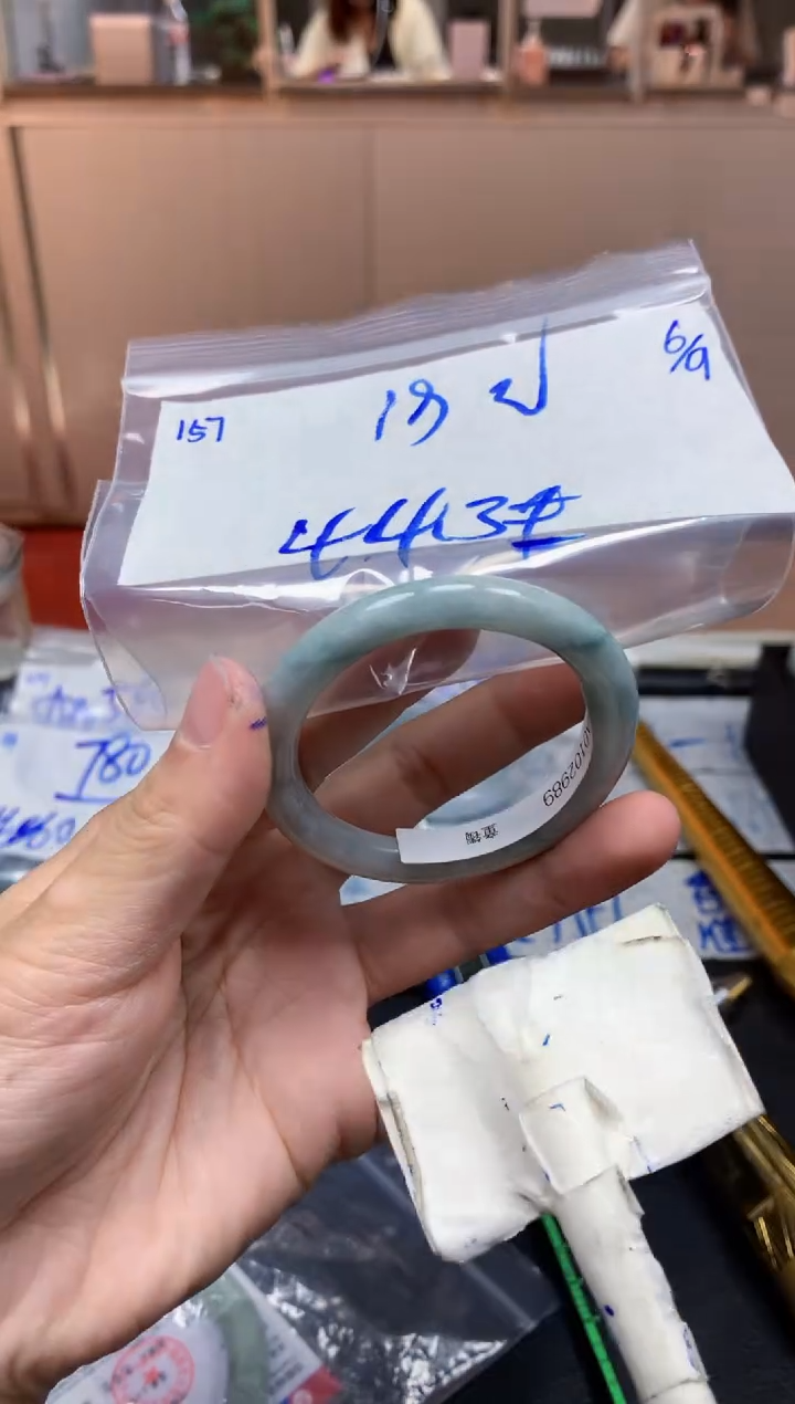 未镶嵌定制翡翠157毛货需精细抛光手镯拍一发一