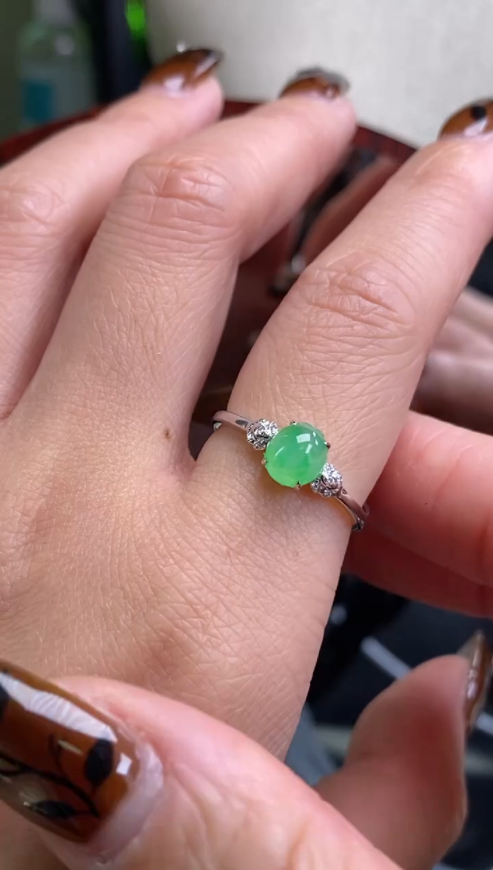 颈饰18K金镶嵌翡翠16829