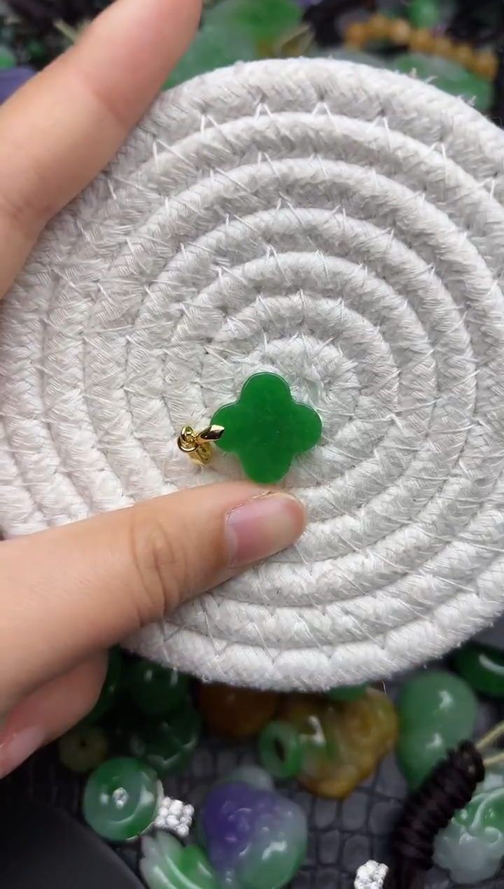 颈饰未镶嵌翡翠缅甸翡翠吊坠