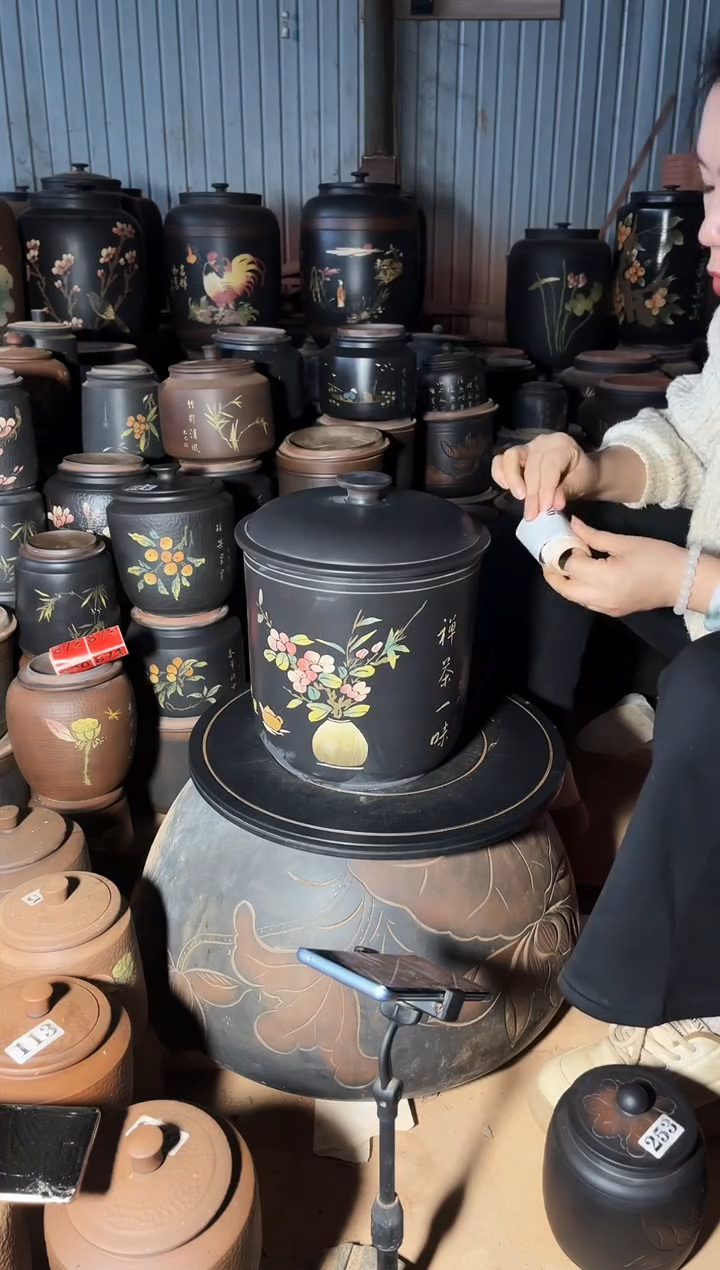 【闪购商品】壶瑕疵 七饼彩填 外地裂 686