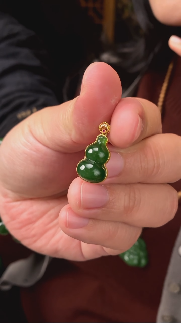 【闪购商品】和田玉吊坠18K金镶嵌【玉道侠侣】俄料碧玉7号矿葫芦