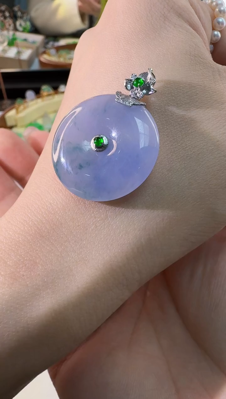 【闪购商品】翡翠颈饰18K金镶嵌缅甸翡翠A货吊坠