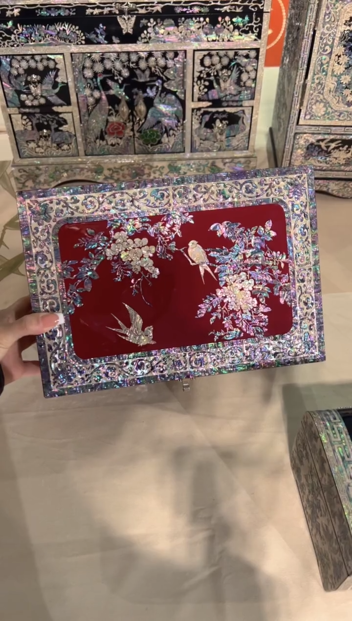 【闪购商品】福利款鱼锁绒布底.弘贝雅螺钿漆器