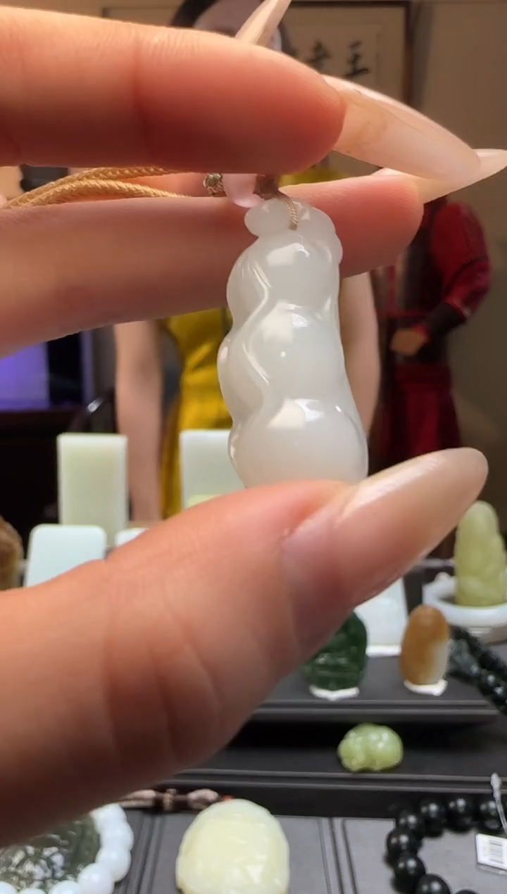 【闪购商品】和田玉白玉福豆未镶嵌吊坠