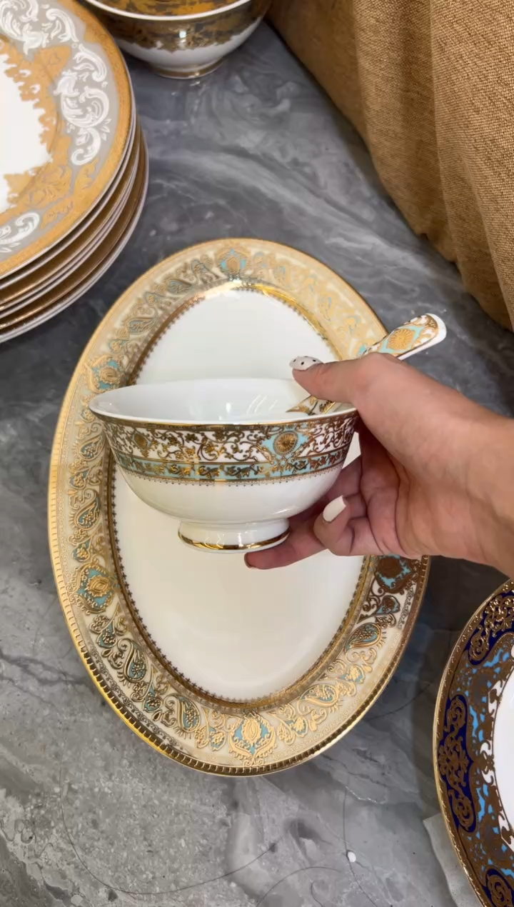 瓷片小***?碗一个勺子2个