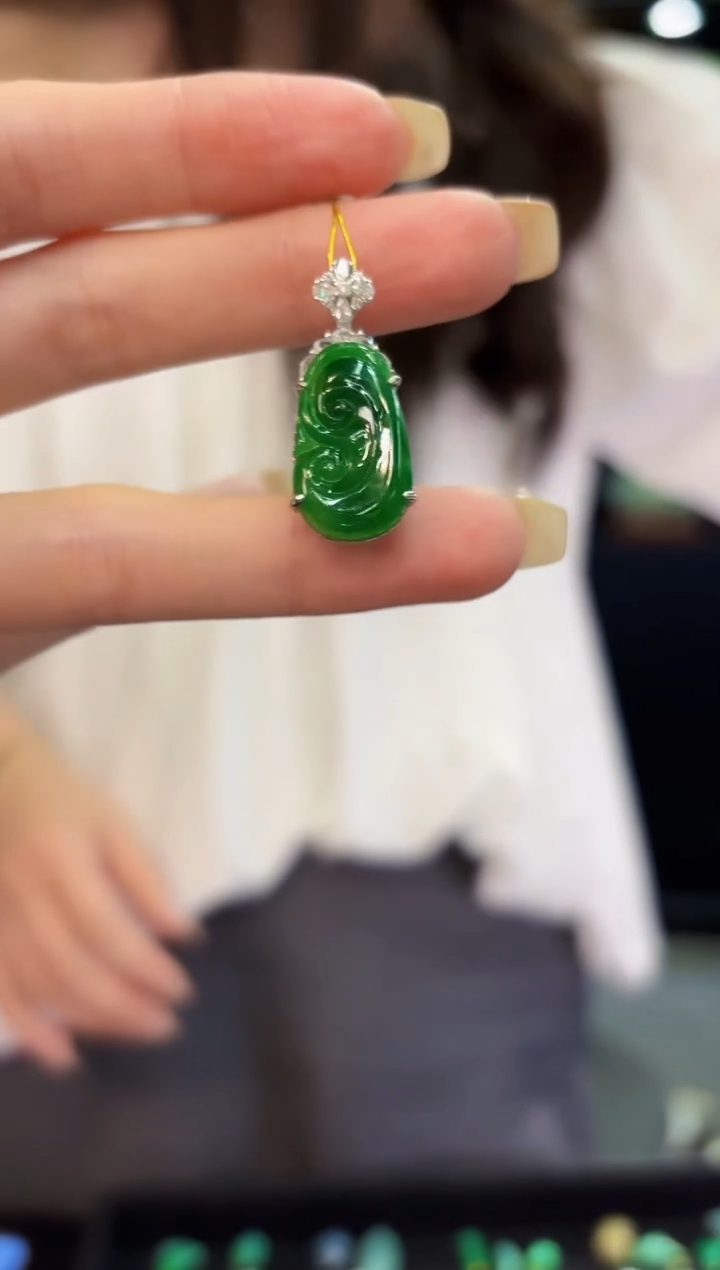 翡翠未镶嵌颈饰缅料A货/多样性发货/一件