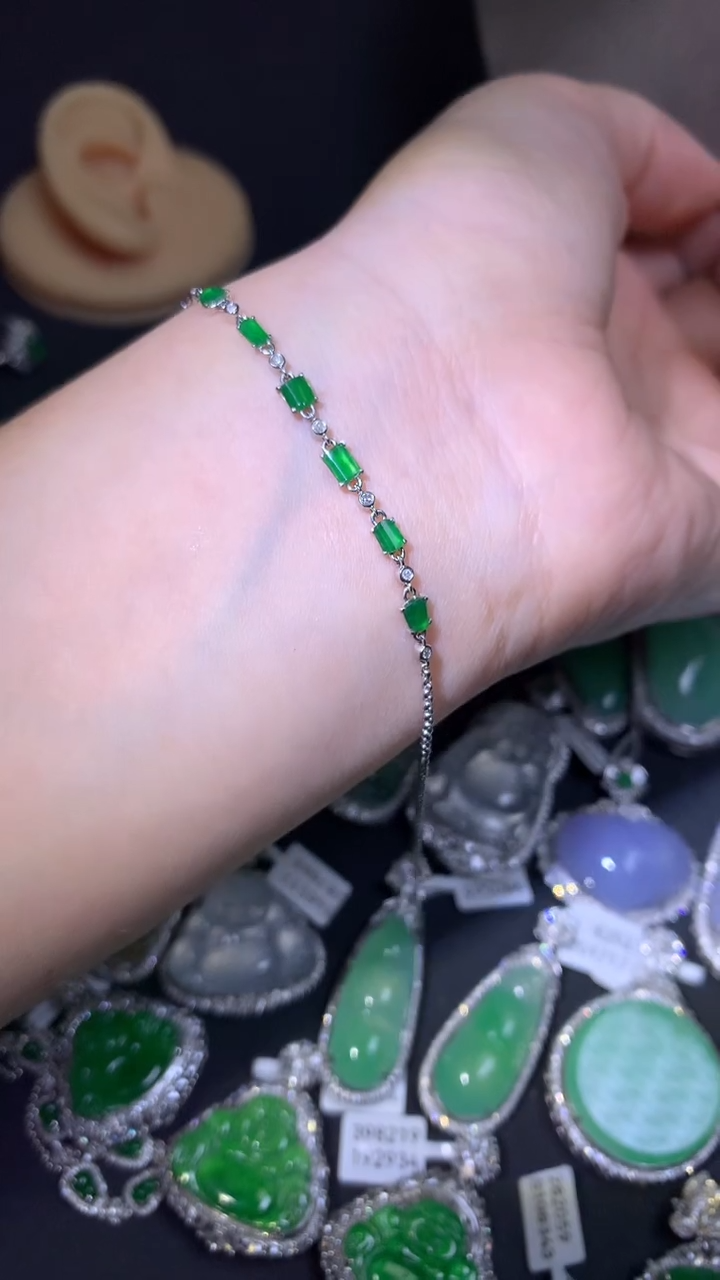 吊坠(不含链)18K金镶嵌翡翠手链