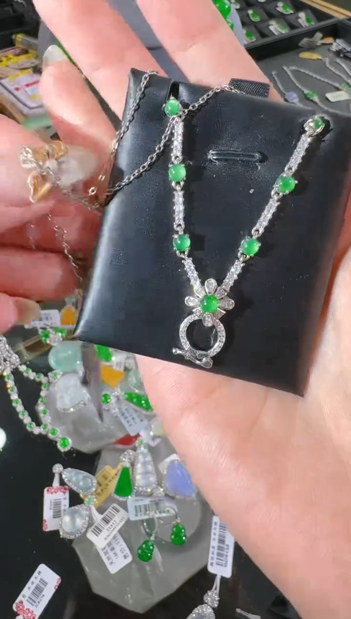 【闪购商品】翡翠颈饰银S925镶嵌蛋面