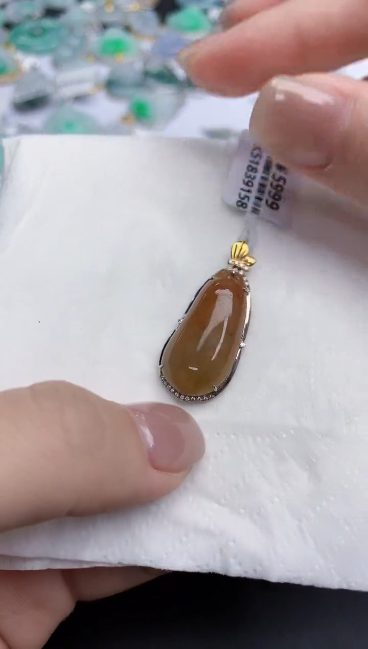 【闪购商品】翡翠颈饰18K金镶嵌天然缅甸翡翠A货