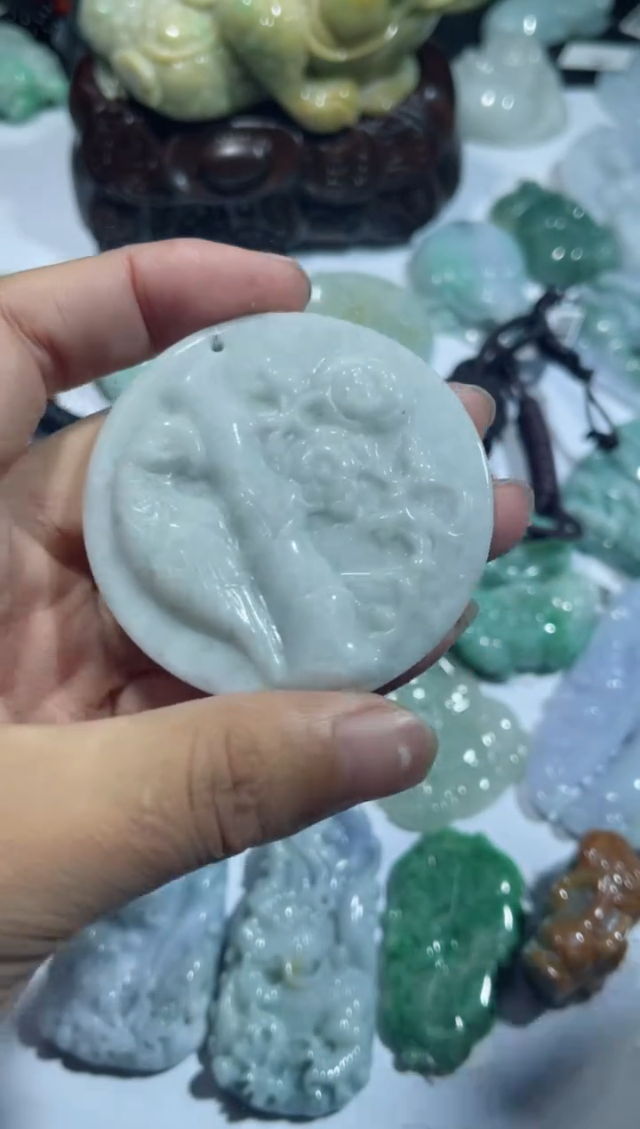 【闪购商品】翡翠颈饰未镶嵌00010386