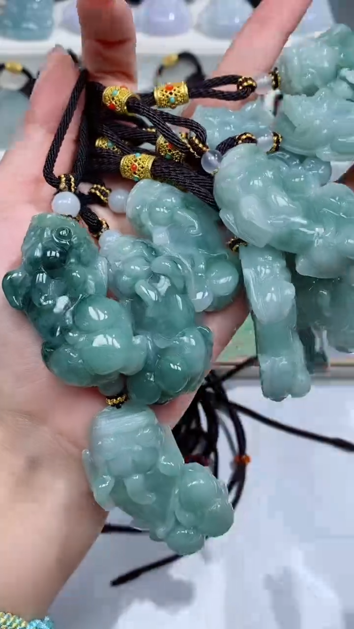 颈饰未镶嵌翡翠吊坠团购多样性发一件