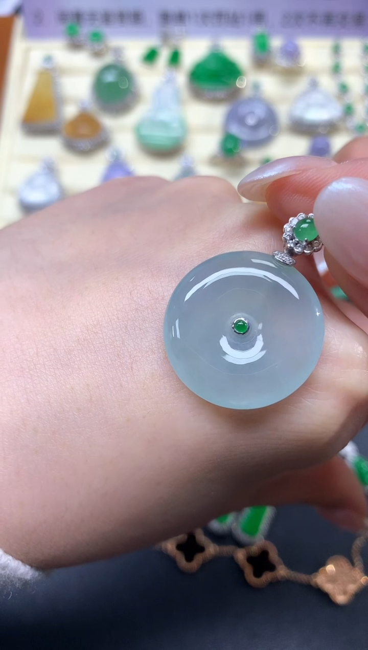 【闪购商品】翡翠吊坠(不含链)18K金镶嵌吊坠|2150+215