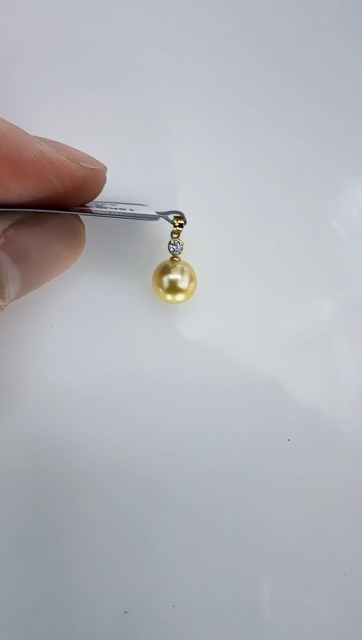 18K金镶嵌海水珍珠DA羽皇金吊坠8-9 a268