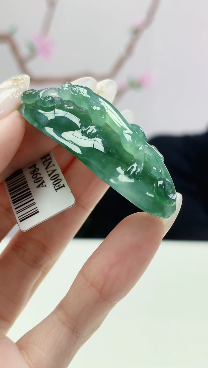 定制翡翠未镶嵌001ee-毛货蜥蜴81赠金扣