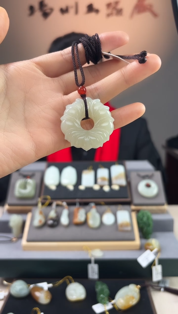 【闪购商品】和田玉颈饰未镶嵌时来运转