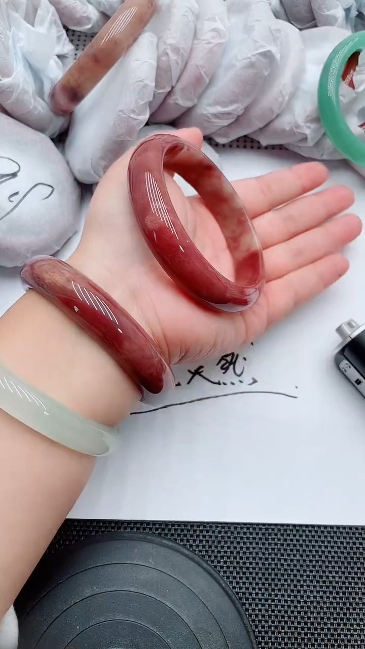 未镶嵌手镯石英质玉74-64-65