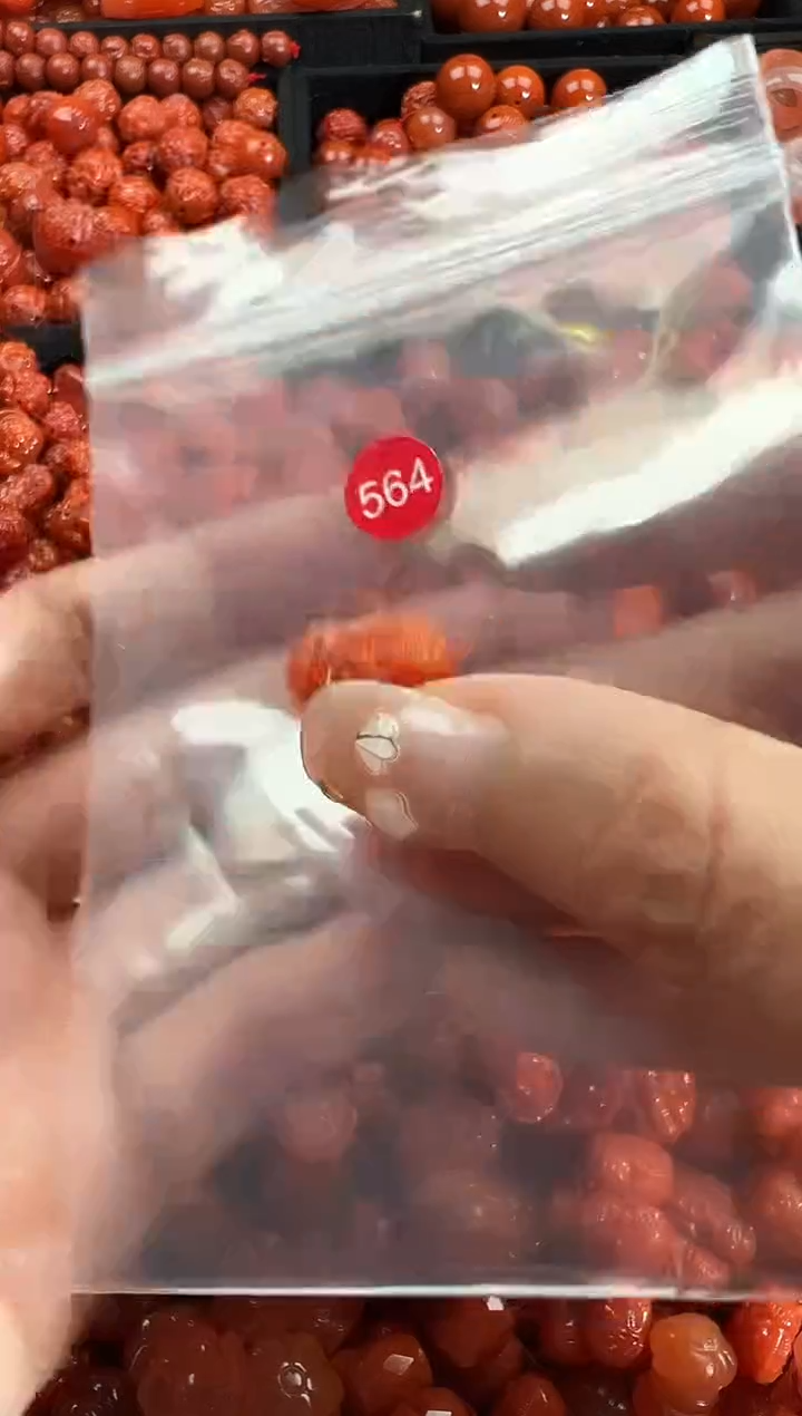 颈饰未镶嵌南红玛瑙1