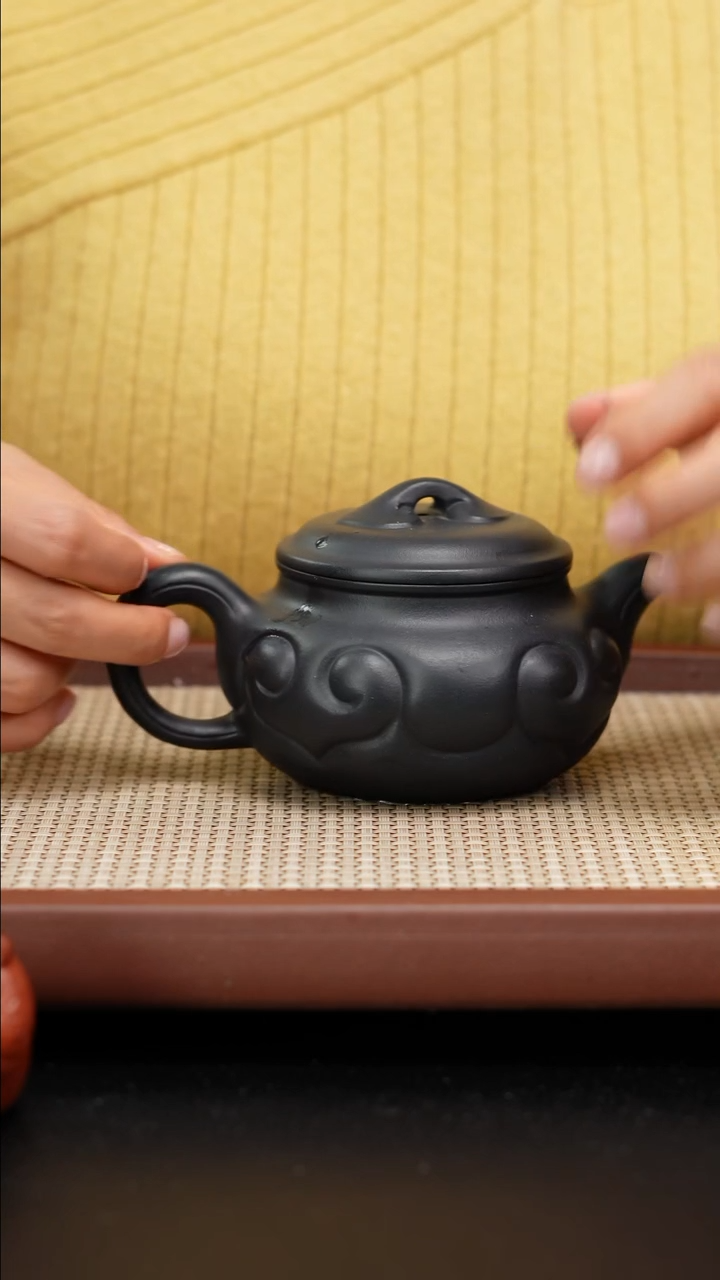 【闪购商品】紫砂茶壶捂灰底曹清仿古如意300