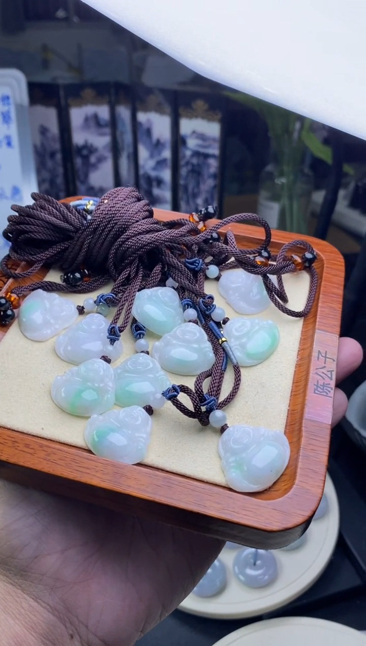 【闪购商品】翡翠颈饰未镶嵌多样性发货