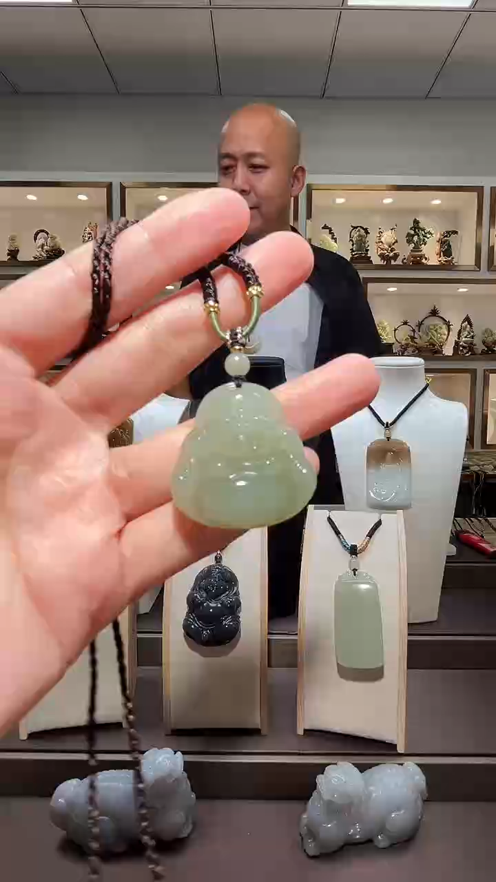 和田玉未镶嵌颈饰苏