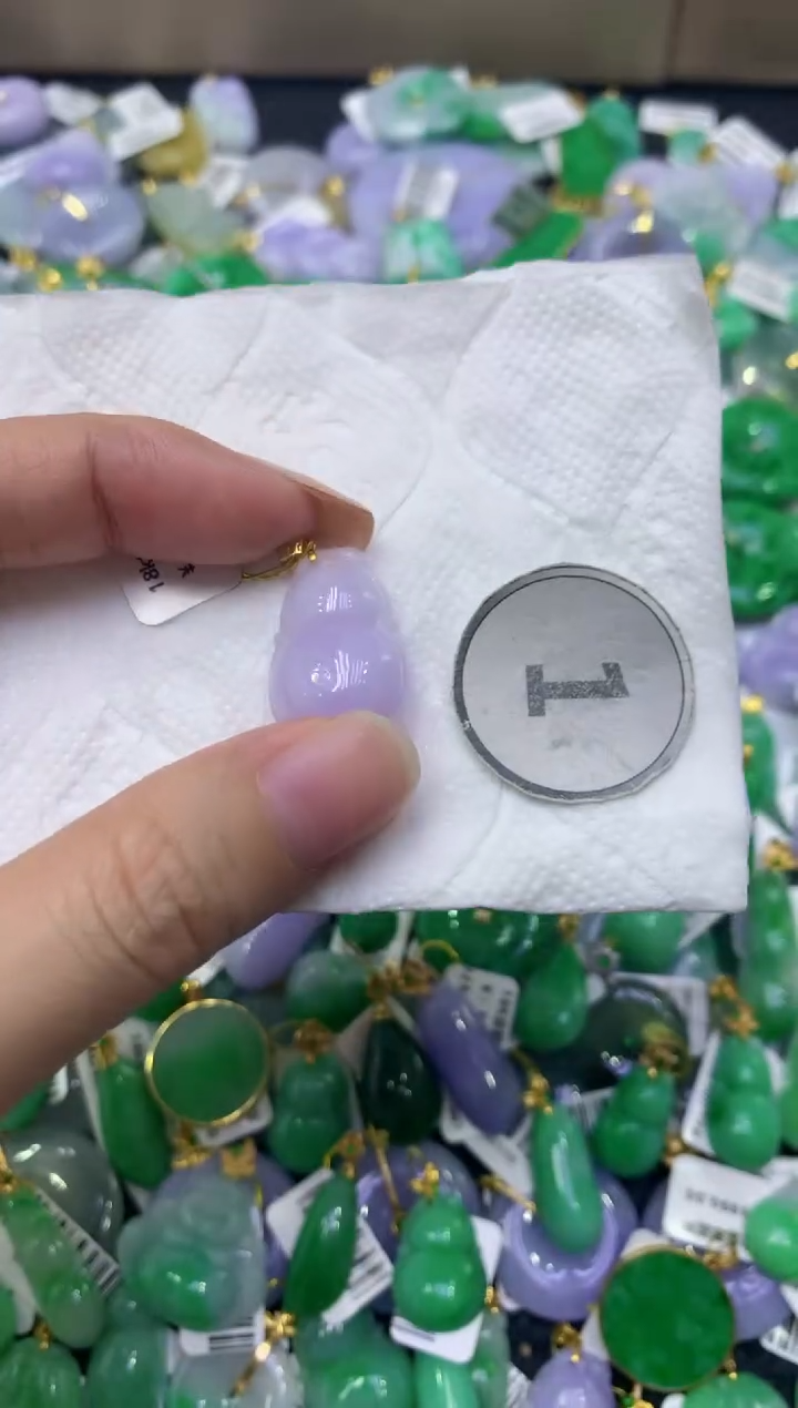 颈饰18K金镶嵌翡翠天然缅甸翡翠A货